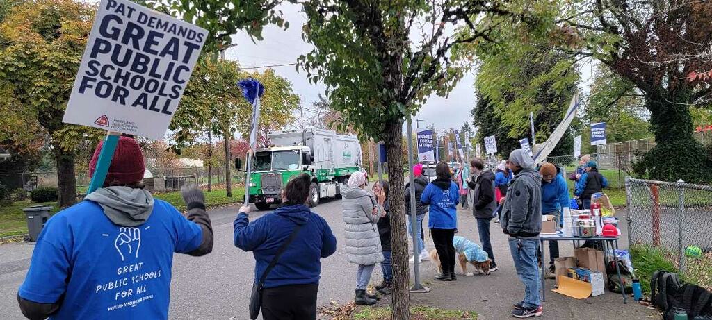 Teachers+of+Portland+Public+Go+on+Strike