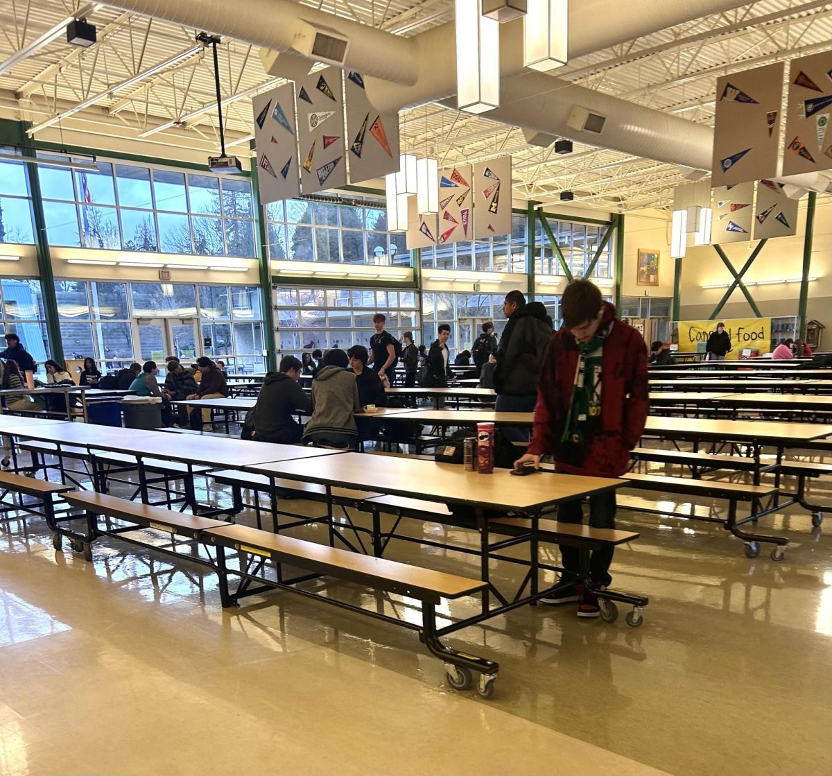 The cafeteria in the morning at Rex Putnam.